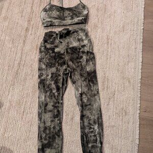 Lululemon Align Leggings with Pockets and Matching Sports Bra-  Sage Green/Olive